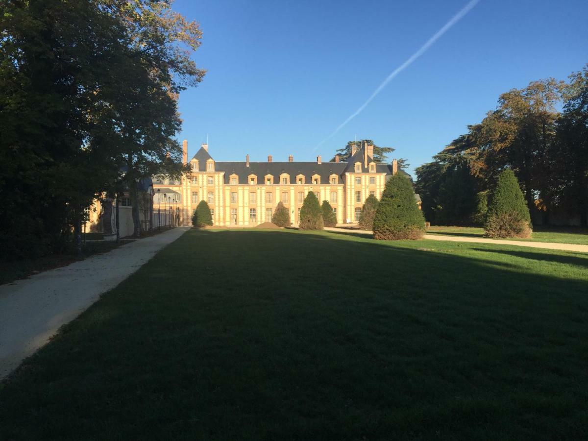 Exceptionnel Chateau Pres De Paris Abondant ภายนอก รูปภาพ