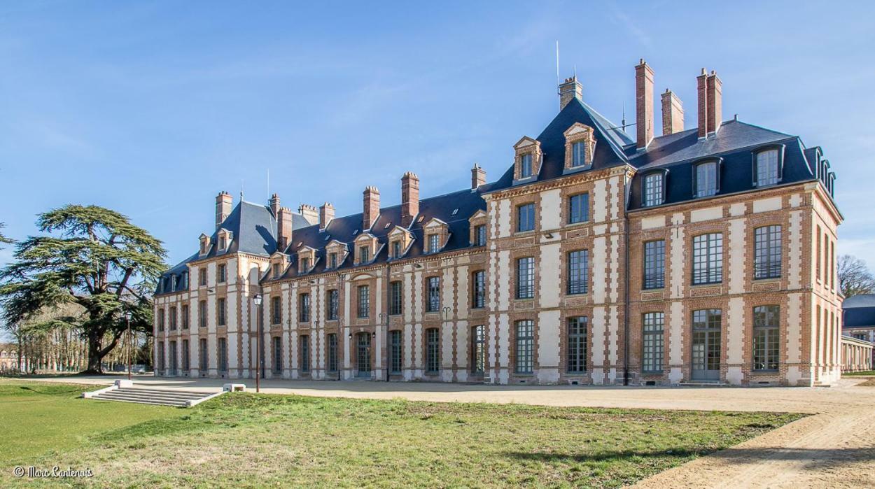 Exceptionnel Chateau Pres De Paris Abondant ภายนอก รูปภาพ